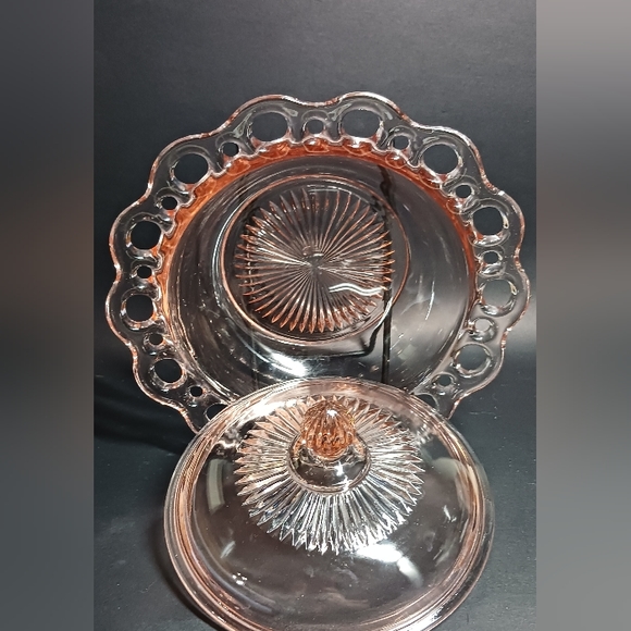 Anchor Hocking USA Old Colony Open Lace Edge Pink Bon Bon Candy Butter Dish - Picture 3 of 3